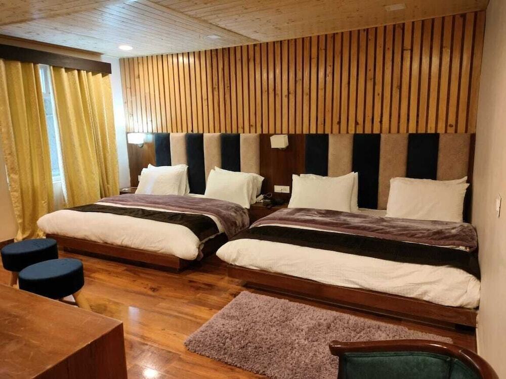 Аули: Hotel Yoga Badrinath Dham