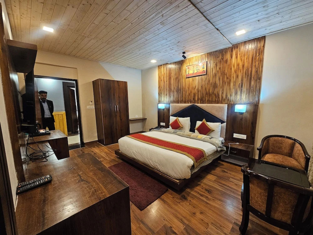 Аули: Hotel Yoga Badrinath Dham