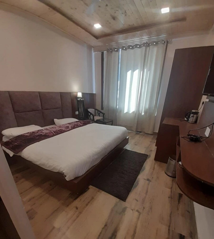 Аули: Hotel Yoga Badrinath Dham
