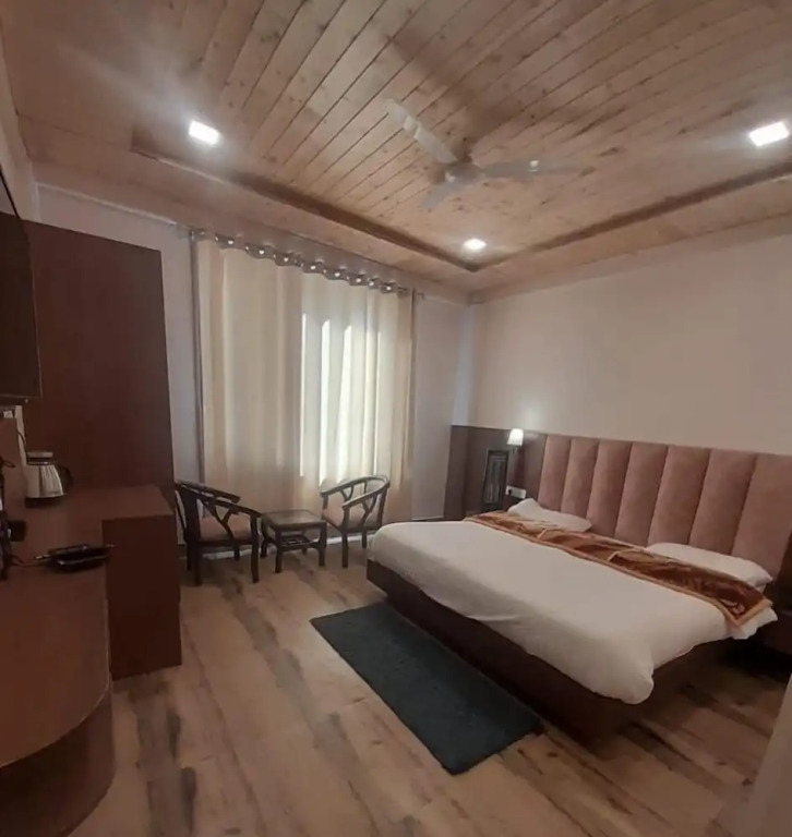 Аули: Hotel Yoga Badrinath Dham