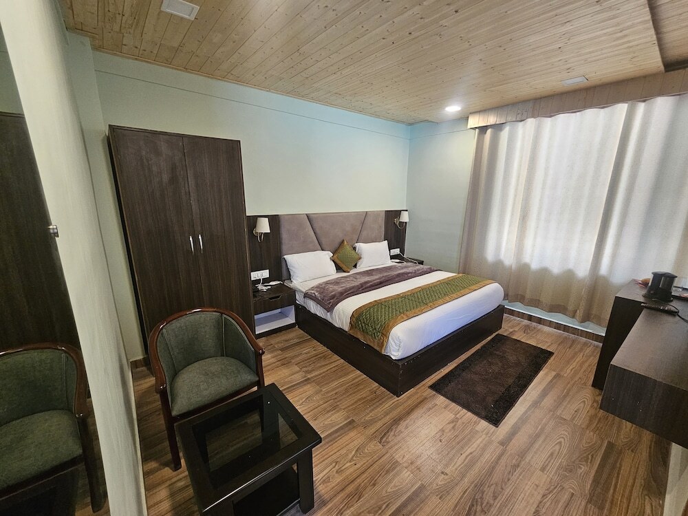 Аули: Hotel Yoga Badrinath Dham