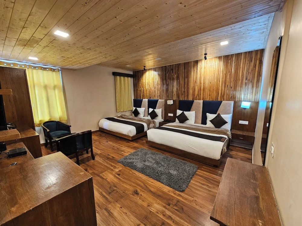 Аули: Hotel Yoga Badrinath Dham
