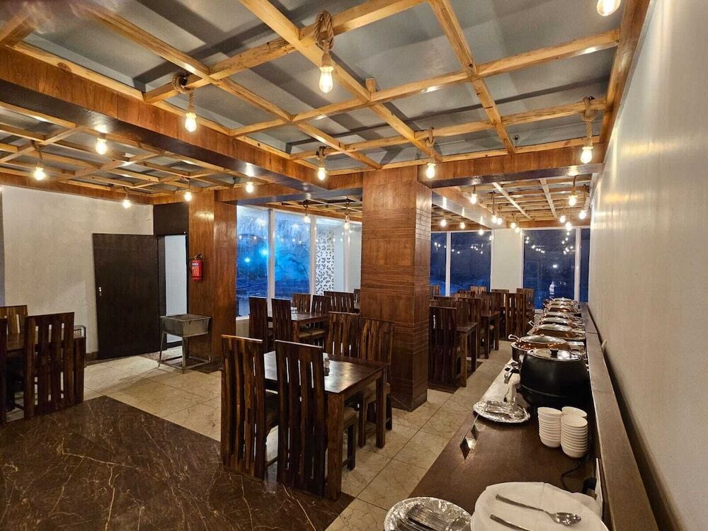 Аули: Hotel Yoga Badrinath Dham