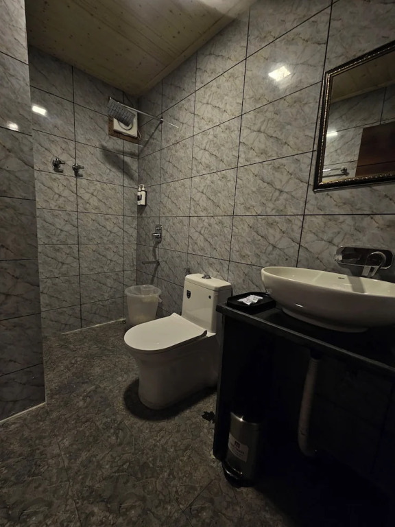 Аули: Hotel Yoga Badrinath Dham