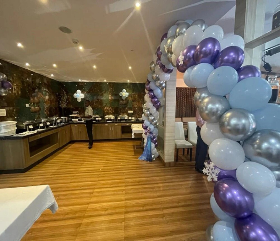 Бангалор: Tetrad Hotel - International Airport Road Hebbal