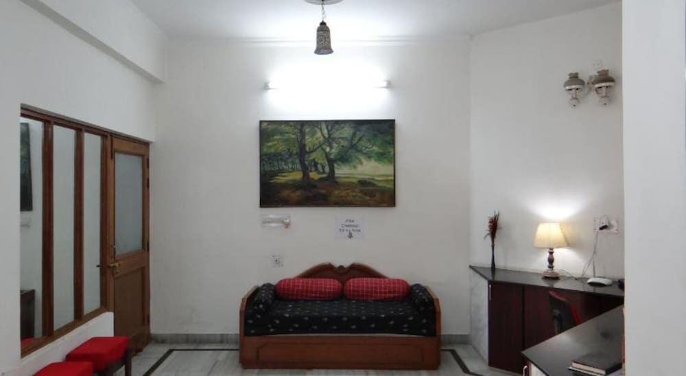 Агра: Goroomgo Super Home Stay Agra