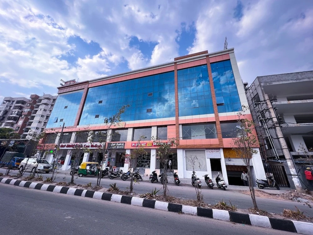 Бангалор: Hotel BNS comforts by Agira Hotels
