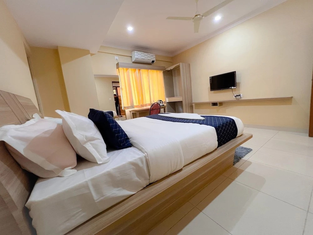 Бангалор: Hotel BNS comforts by Agira Hotels