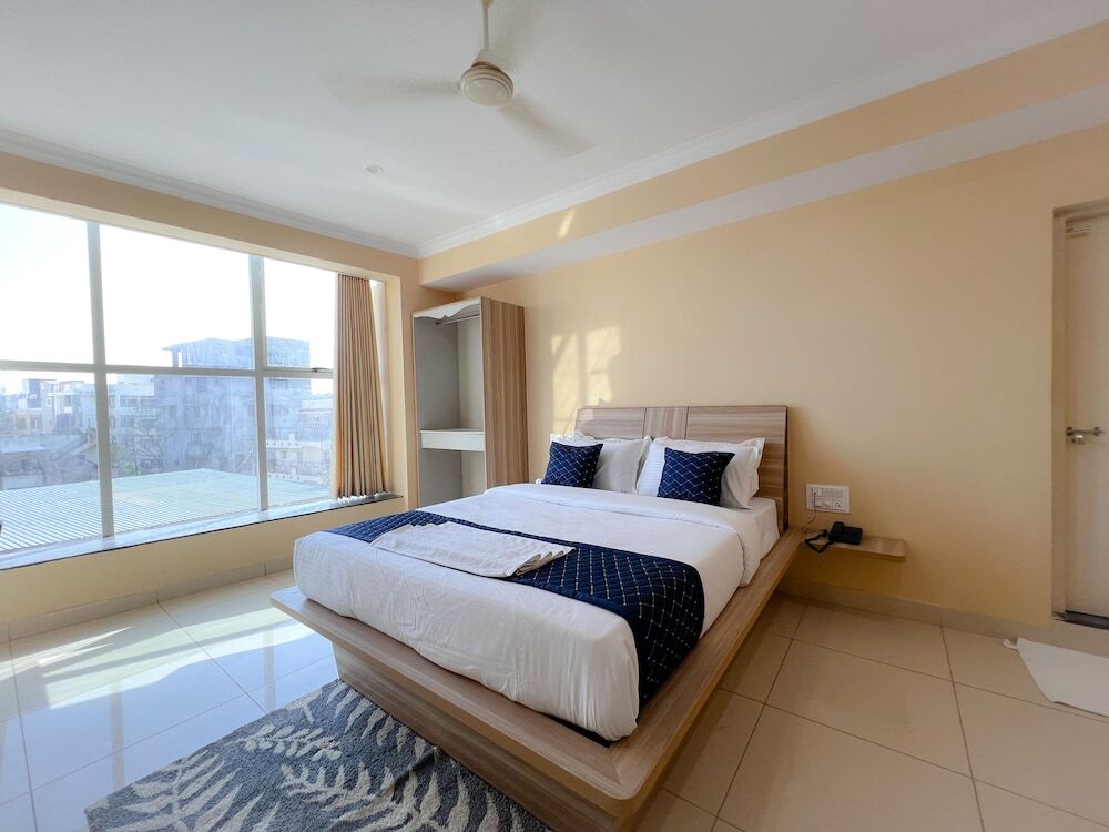 Hotel BNS comforts by Agira Hotels — фото 3