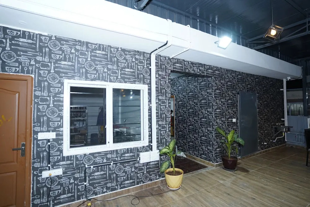Бангалор: Hotel Sai Manyata Inn, Near Manyata Tech Park