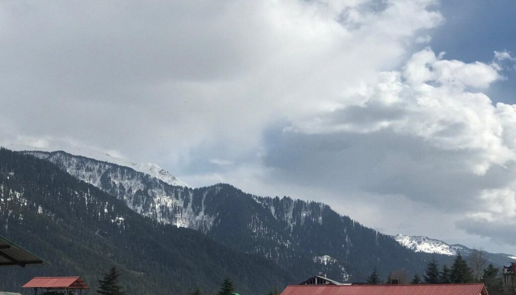 Манали: The Laurent and Banon Resorts