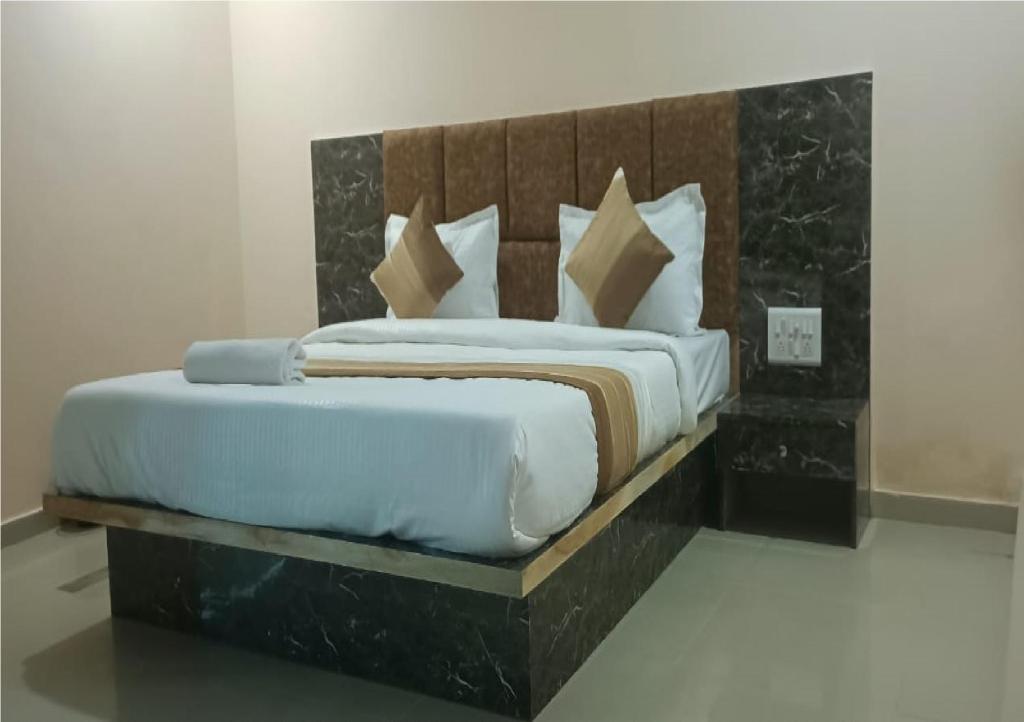 Ахмедабад: Hotel Dreamland Chandkheda