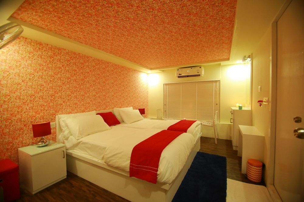 Аллеппи: Premium Luxury Houseboat