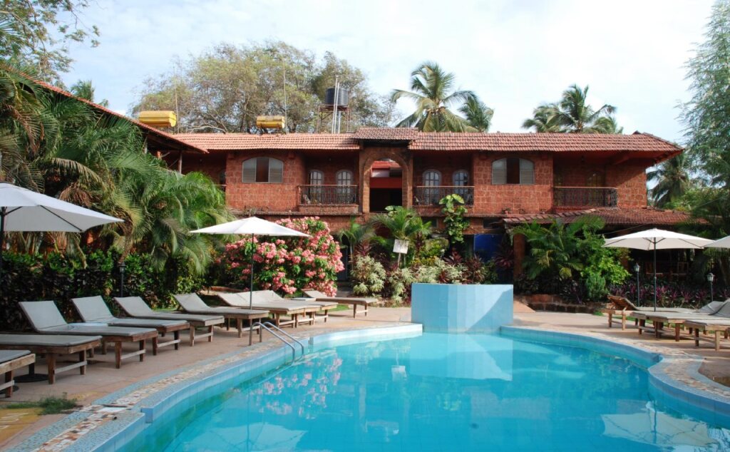 Кандолим: Capital O 322 Sea Breeze Candolim Hotel