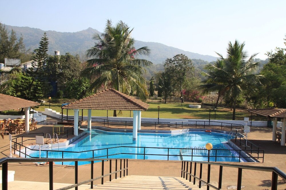 Тхане: Golden Valley Resort