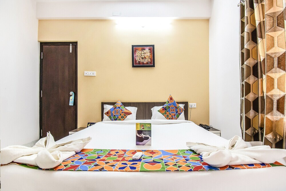 Колхапур: FabHotel House Khas Pranaam