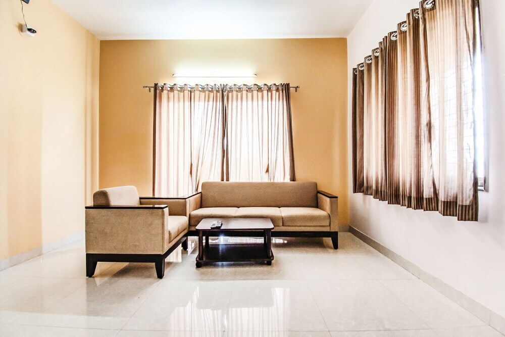 Колхапур: FabHotel House Khas Pranaam