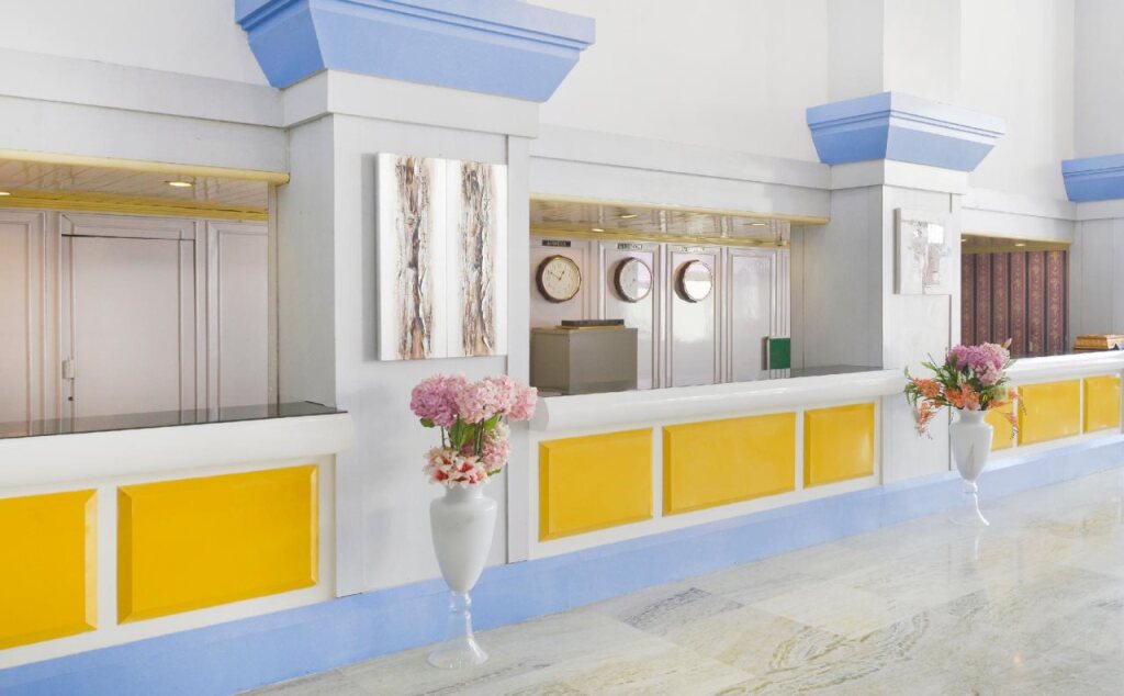 Мумбаи: Oyo Townhouse 799 Royal Palms Hotel - Lily Collection