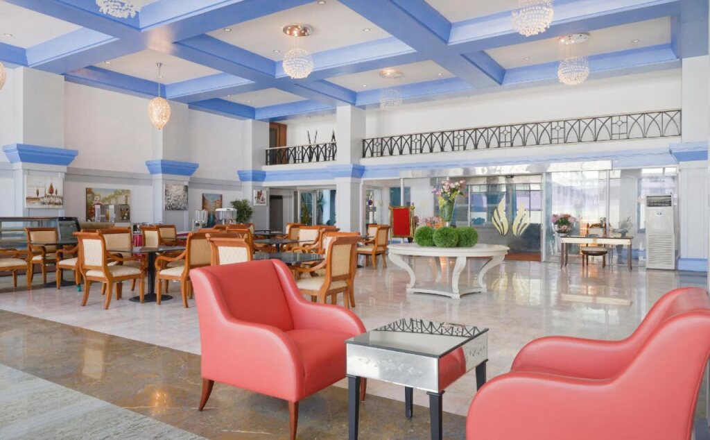 Мумбаи: Oyo Townhouse 799 Royal Palms Hotel - Lily Collection