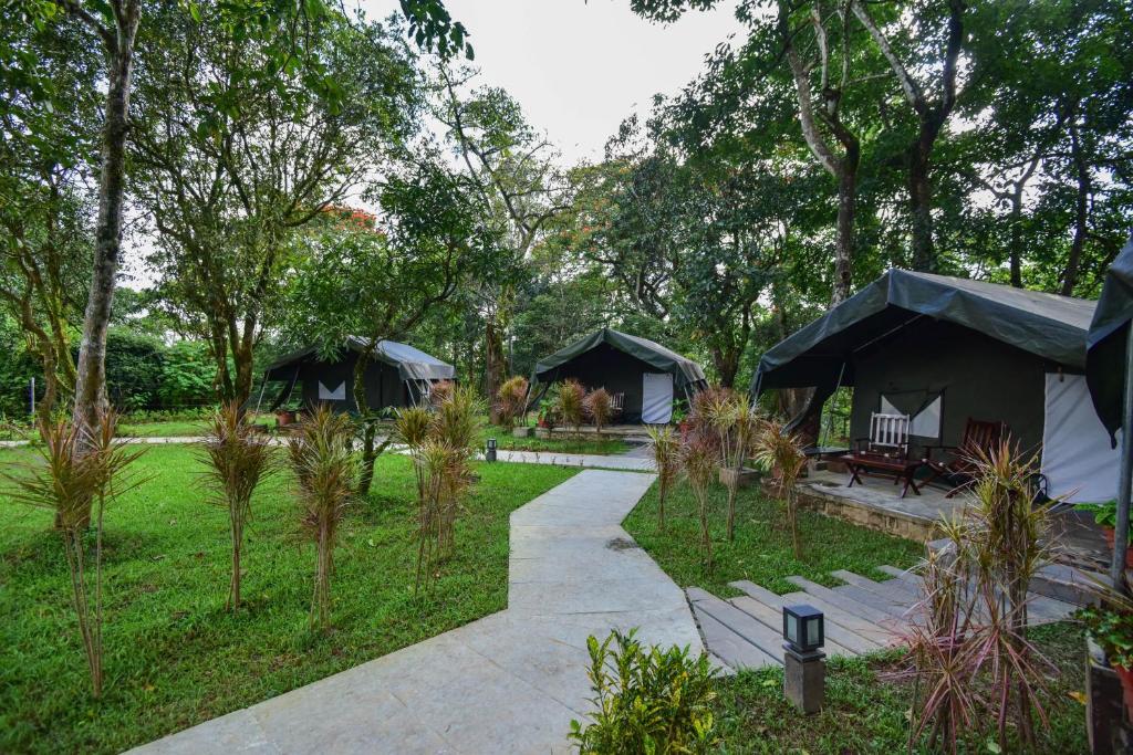 Валпарай: Monica Garden Bungalow