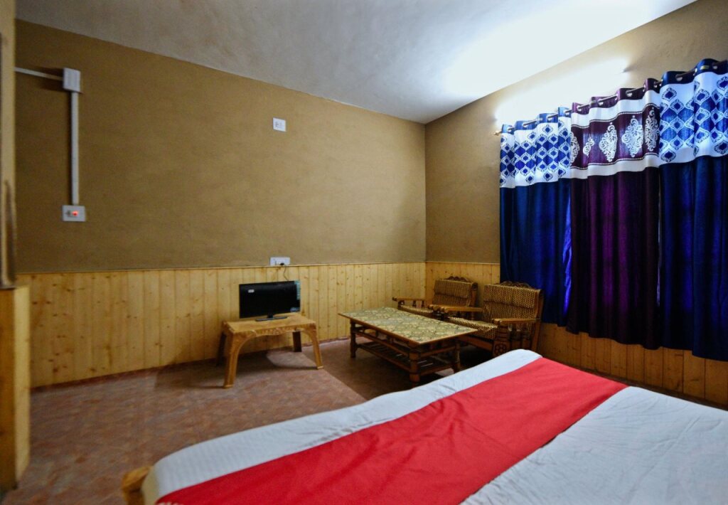 Гушайни: Hotel Veer By OYO Rooms