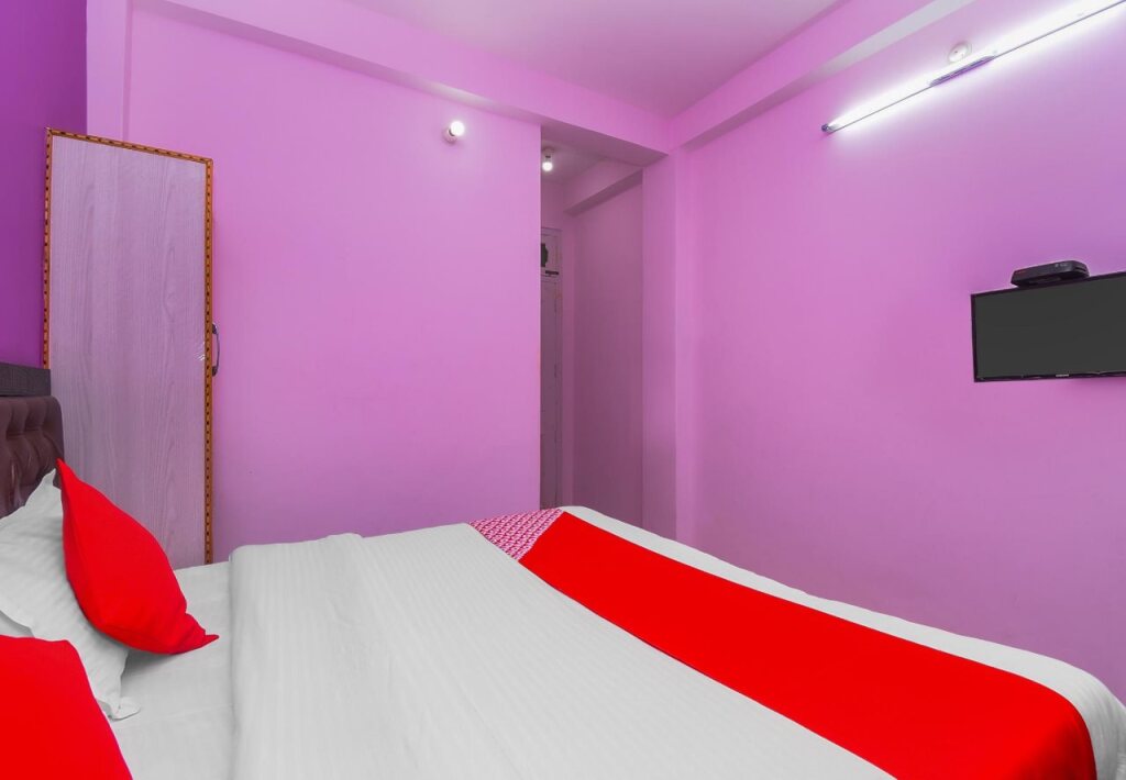 Банджар: Hotel Mansarovar by OYO