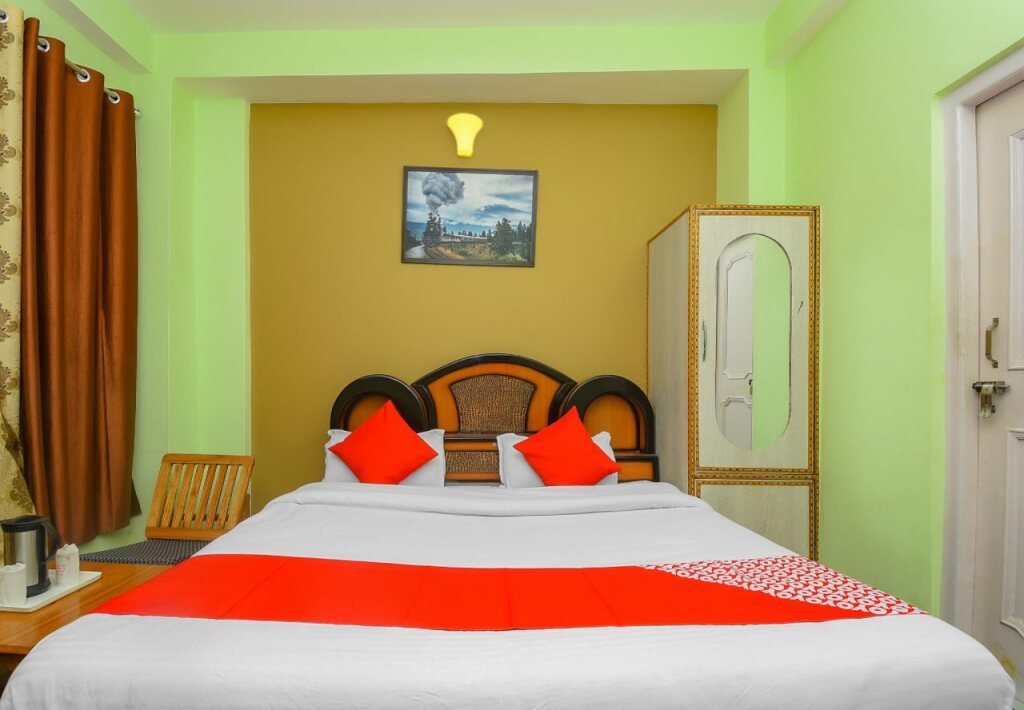 Банджар: Hotel Mansarovar by OYO