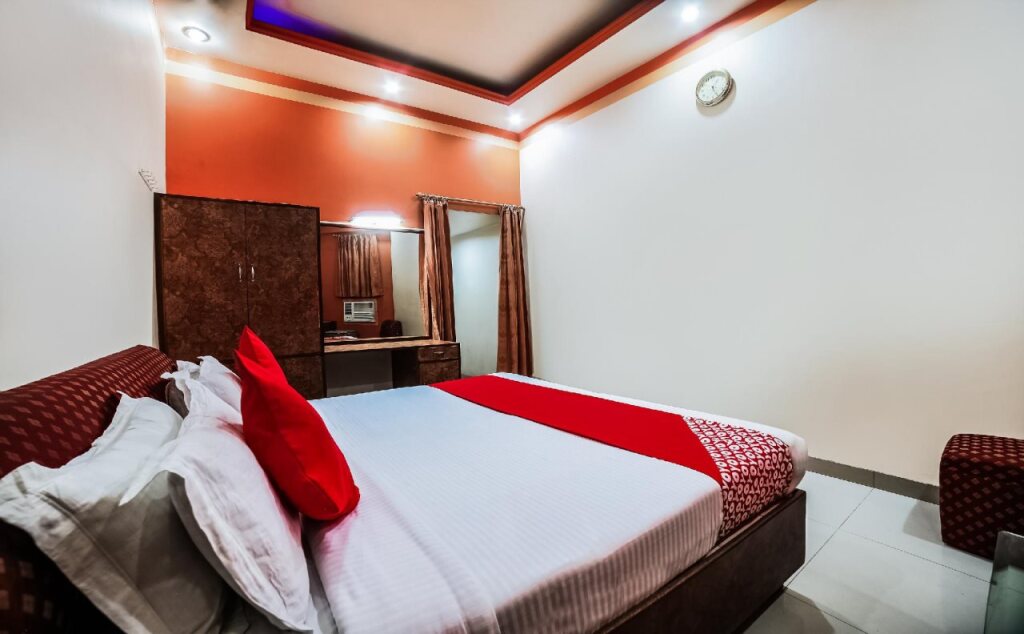 Берор: Rajdhani Tourist Motel