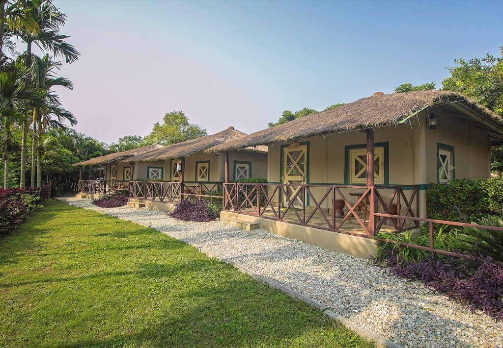 Дакшин Дхупджора: Resort Gorumara Nest By OYO Rooms