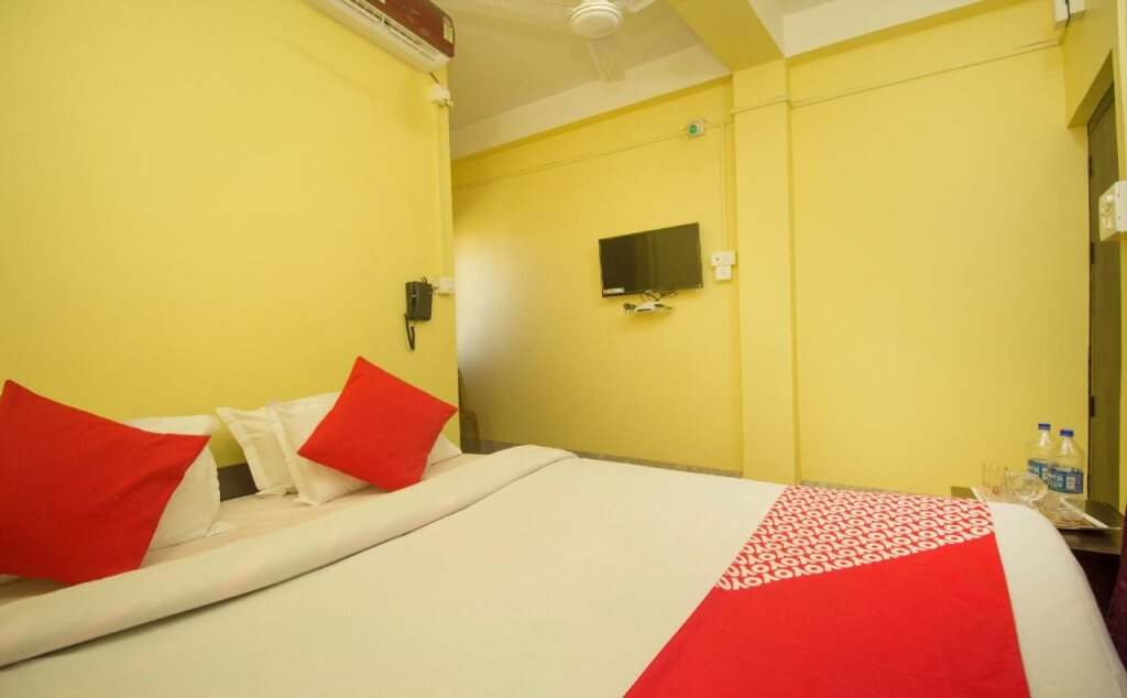 Малда: Hotel Mmg Lodge by OYO Rooms