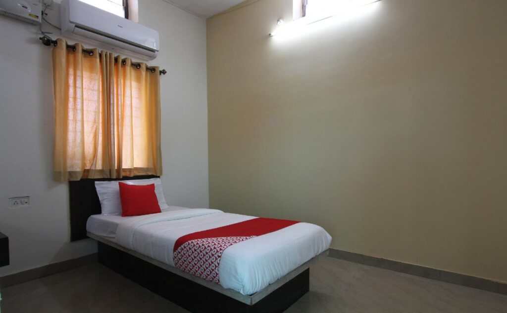 Гулбарга: Hotel Skg Comforts by Oyo Rooms