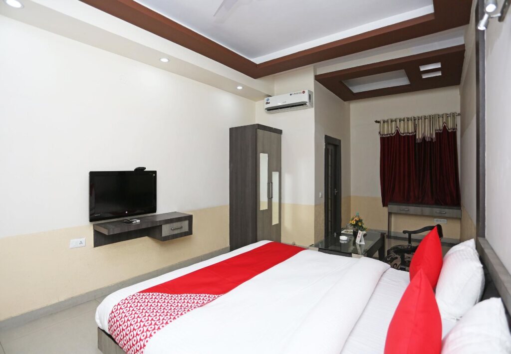 Aligarh: Hotel Neelkanth By OYO Rooms