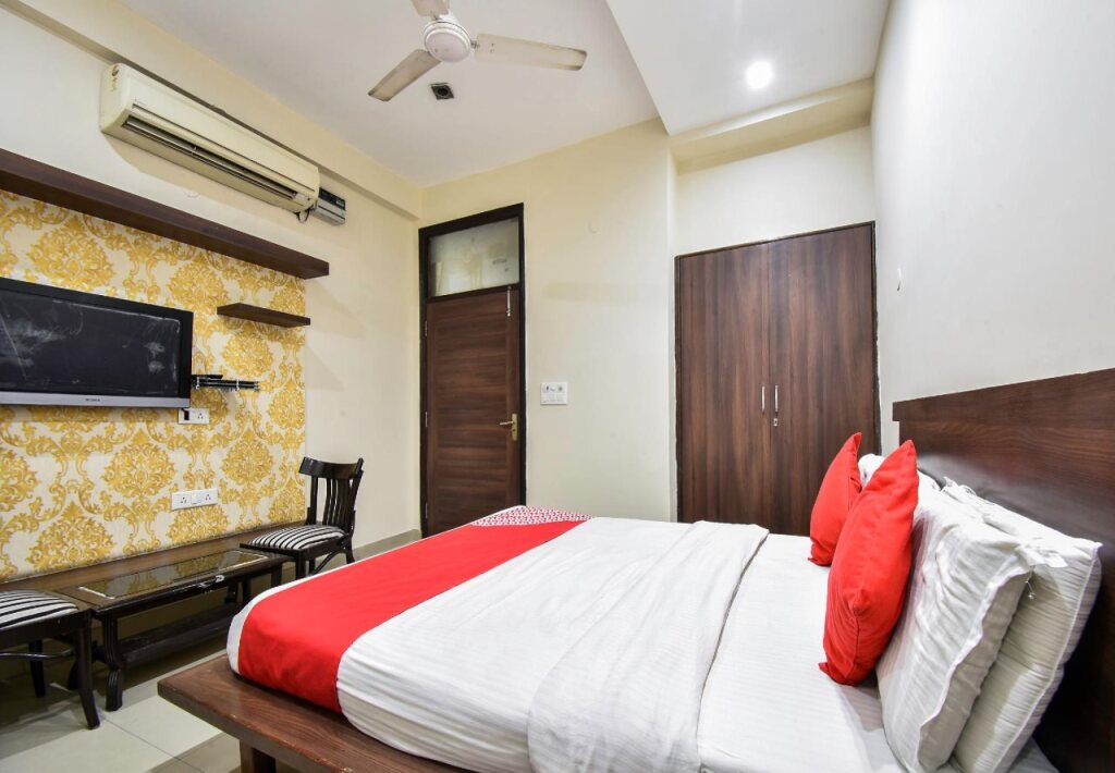 Rohtak: Hotel Lords By OYO Rooms