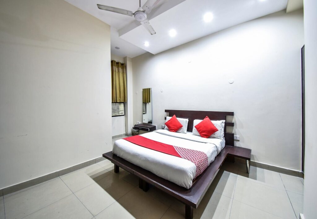 Rohtak: Hotel Lords By OYO Rooms