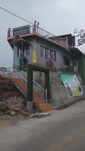 Курсеонг: Vamoosetrail Mahal Diram