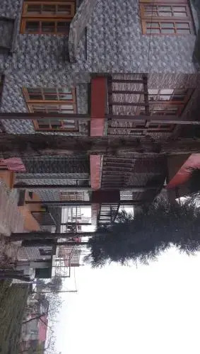Курсеонг: Vamoosetrail Mahal Diram