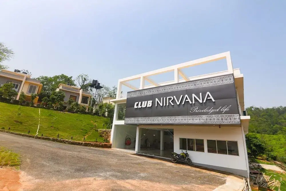 Гувахати: Club Nirvana by OYO Rooms