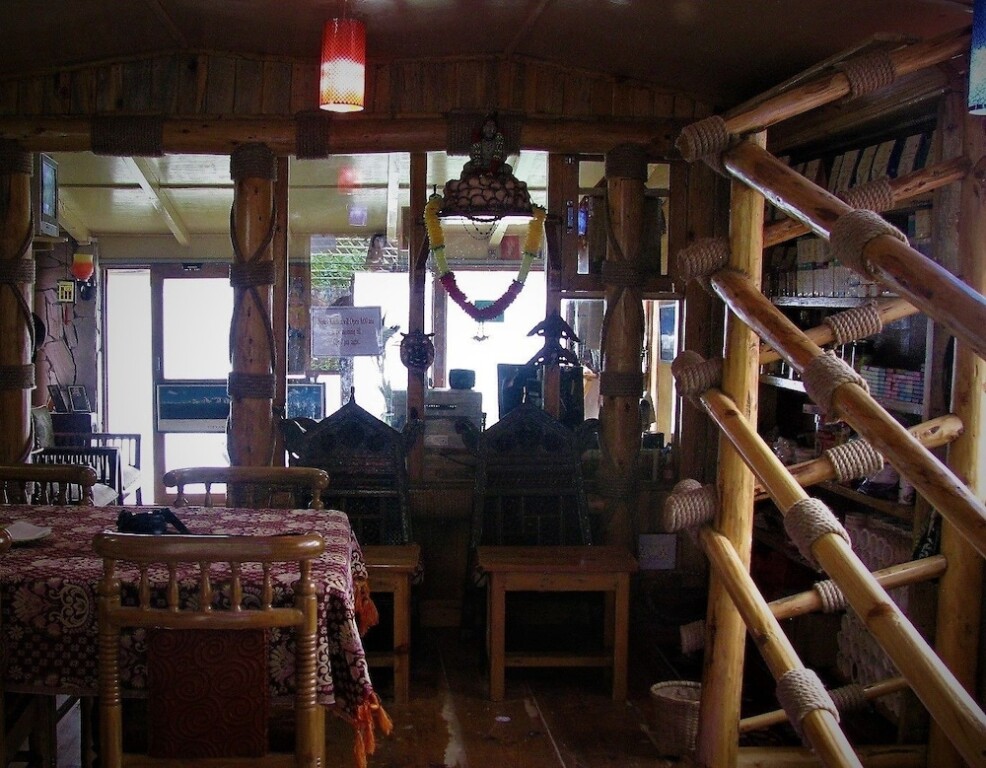 Раникхет: Ayush Guest House