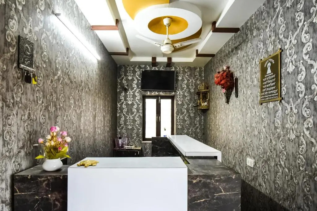 Луни: Sapphire Inn by OYO Rooms