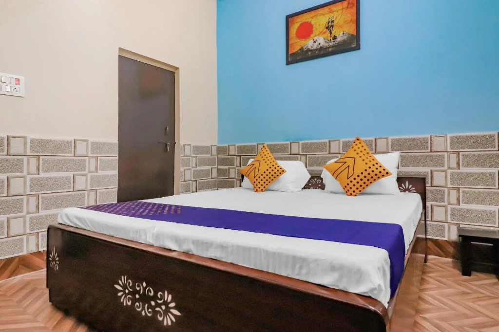 Aligarh: R N Residency by OYO Rooms
