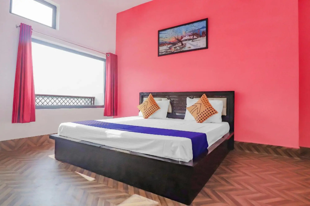 Aligarh: R N Residency by OYO Rooms