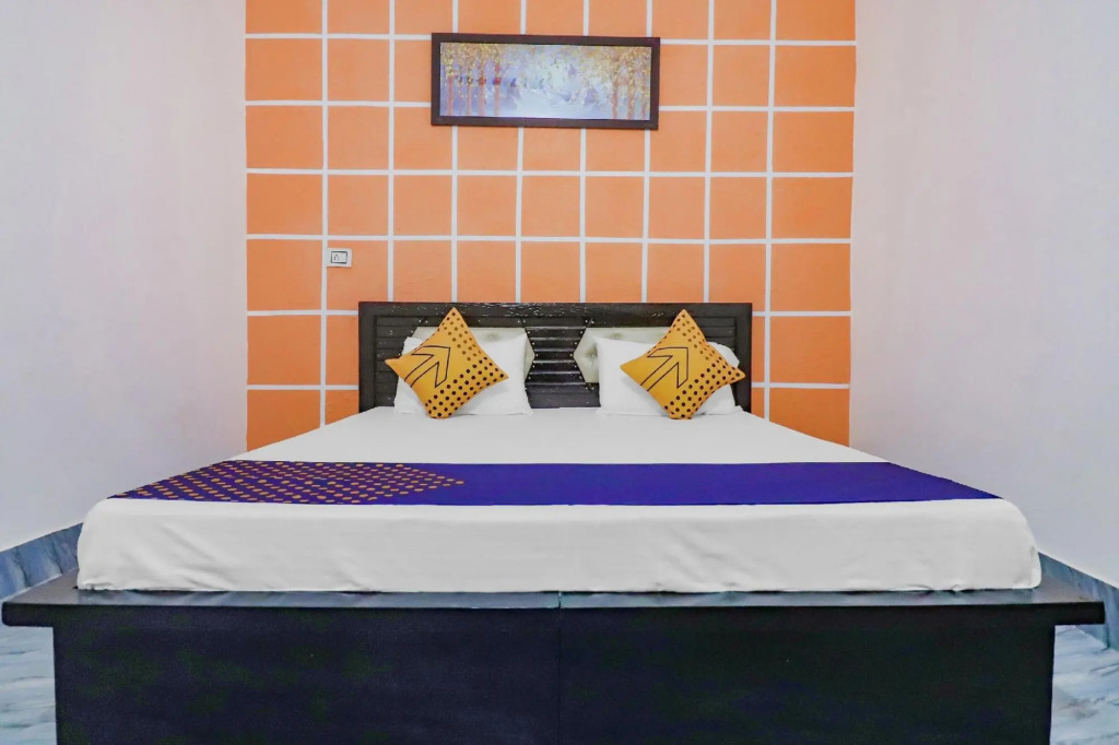 Aligarh: R N Residency by OYO Rooms