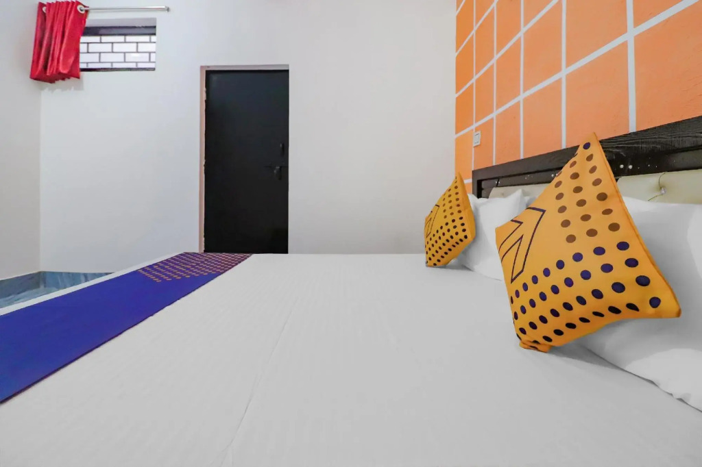 Aligarh: R N Residency by OYO Rooms