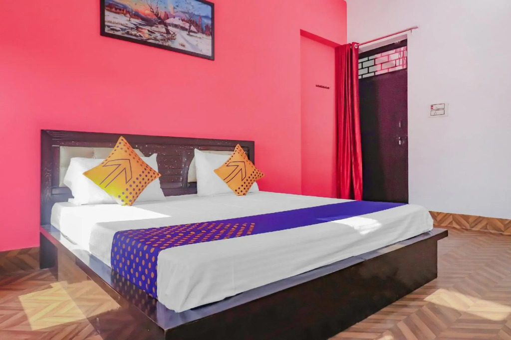 Aligarh: R N Residency by OYO Rooms