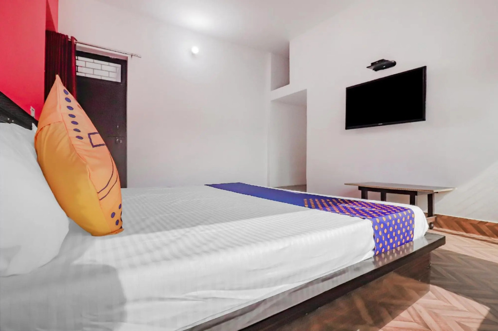 Aligarh: R N Residency by OYO Rooms