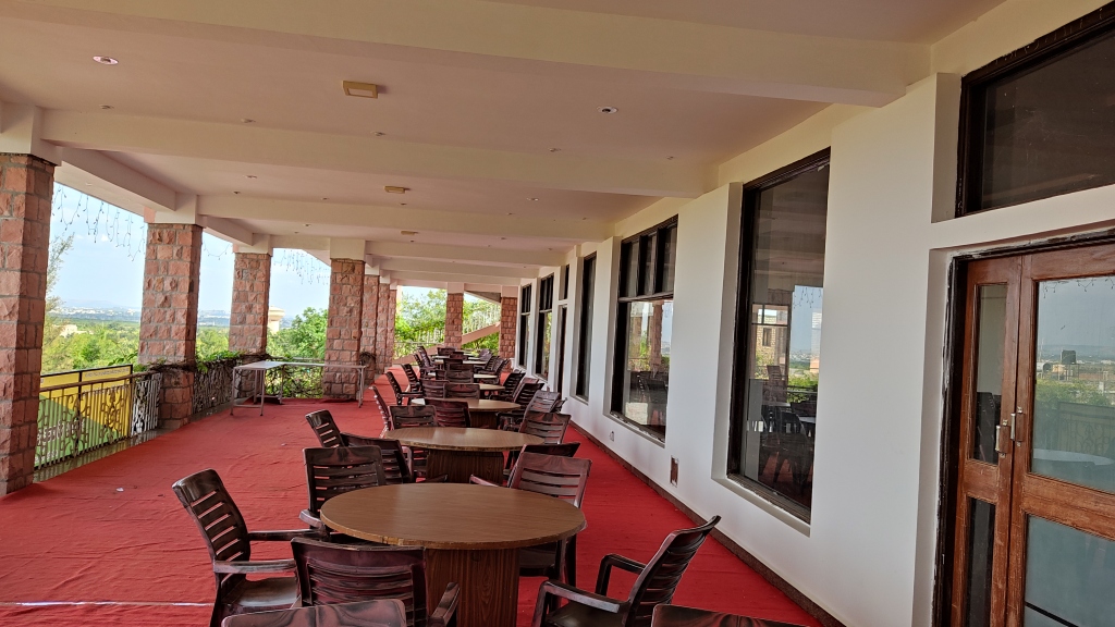 Бадами: Отель Kanthi Resorts