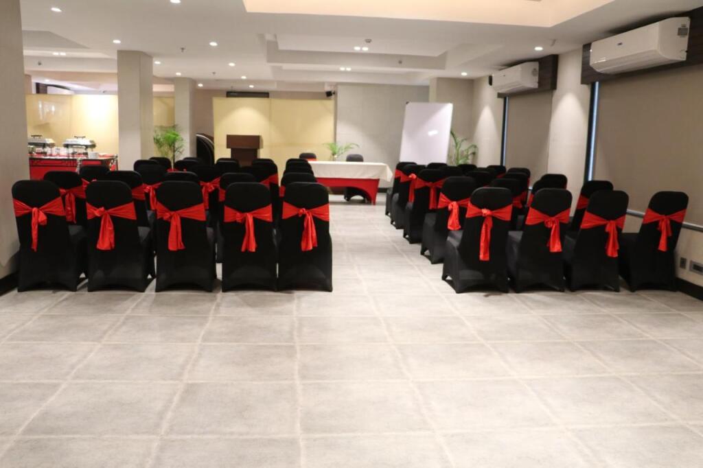 Ховрах: The Soni Otel