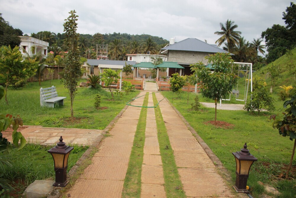 Кумили: Periyar Mountain Palace
