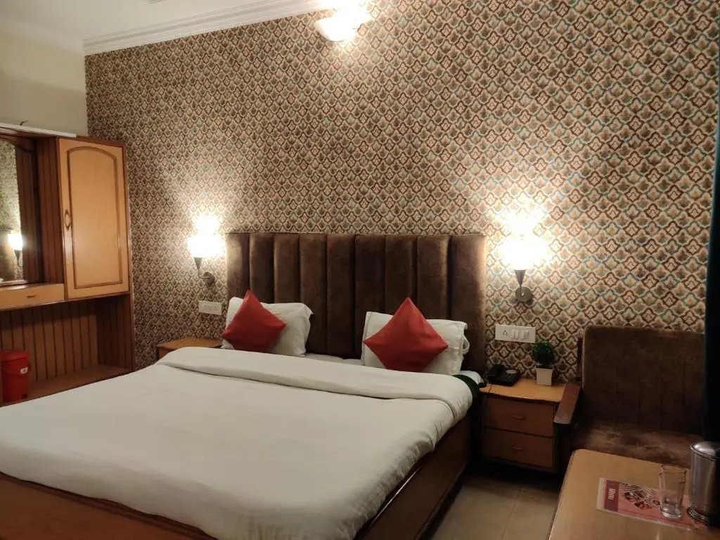 Чамба: Hotel Royal Dream by OYO Rooms