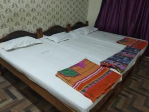 Гулбарга: Hotel Karnataka Deluxe